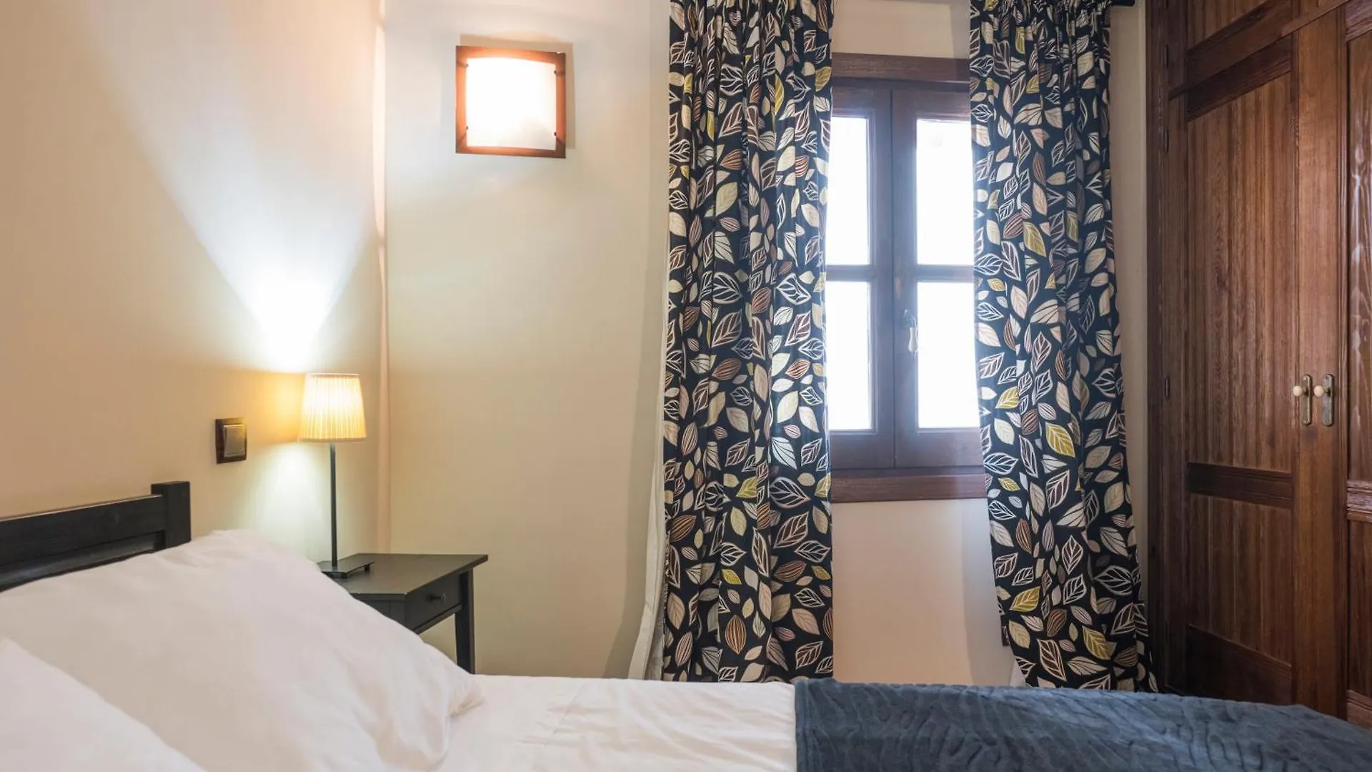 Apartment Apartamentos Las Teresitas Junto A La Catedral Toledo Spain