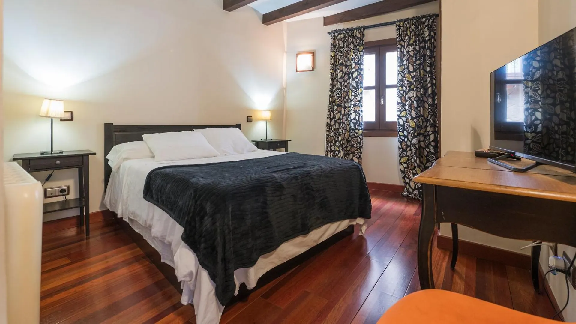 Apartamentos Las Teresitas Junto A La Catedral Toledo Apartment