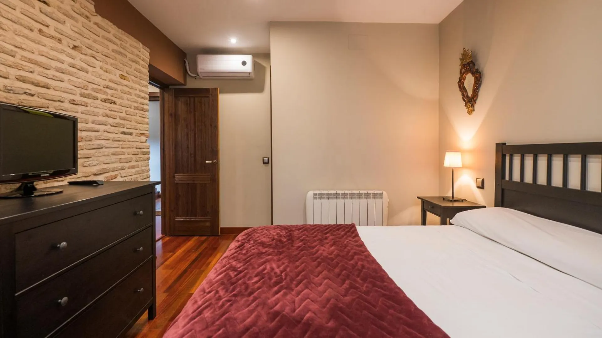 Apartamentos Las Teresitas Junto A La Catedral Toledo Apartment